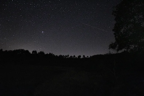Disparo Nocturno Con Estrellas Sobre Fondo Cielo Nocturno — Foto de Stock