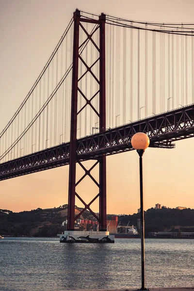 Puesta Sol Lisboa Puente Abril Río Tajo Lisboa Portugal — Foto de Stock