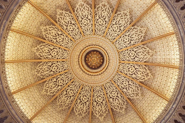モンセラーテ宮殿内部の天井 シントラ ポルトガル — ストック写真
