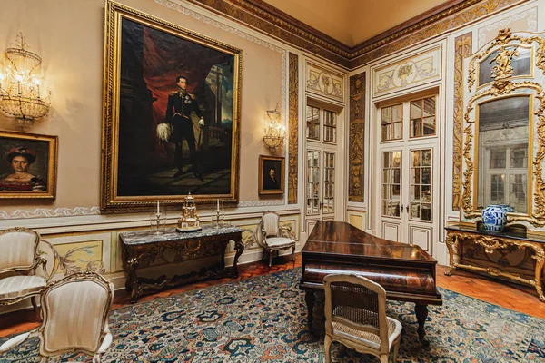 クエルツ国立宮殿の部屋は 1747年から1794年の間にペドロ王と彼の妻のために建てられた ポルトガルのシントラ — ストック写真