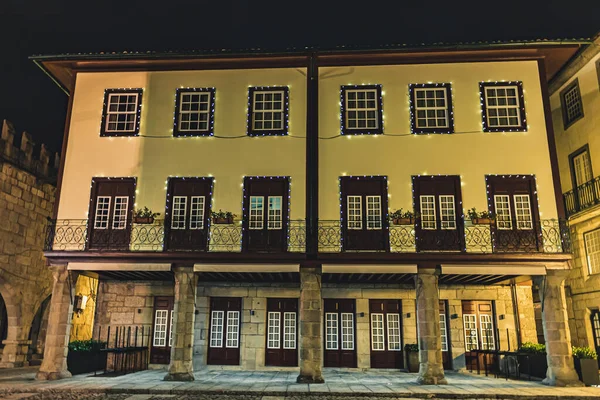 Blick Auf Die Historischen Gebäude Von Guimaraes Dem Geburtsort Portugals lizenzfreie Stockfotos