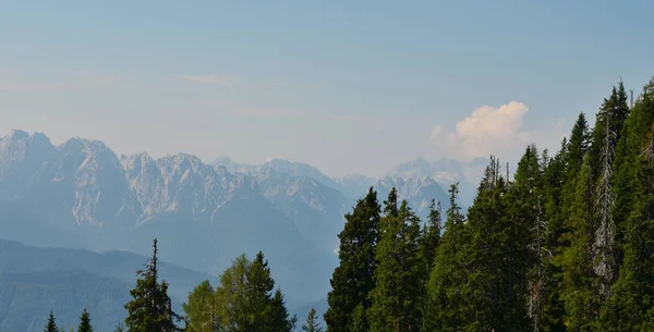 Paisagem Torno Aldeia Rosegg Áustria Land Caríntia Distrito Villach Áustria — Fotografia de Stock