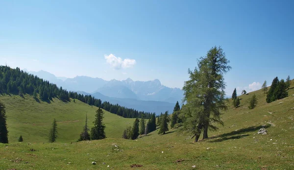 Alpes Gailtal Vista Trilha Caminhadas Montanha Dobratsch Caríntia Áustria — Fotografia de Stock