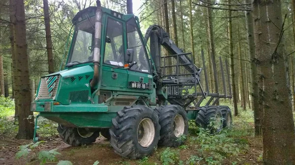 Machine pour le transport du bois — Photo
