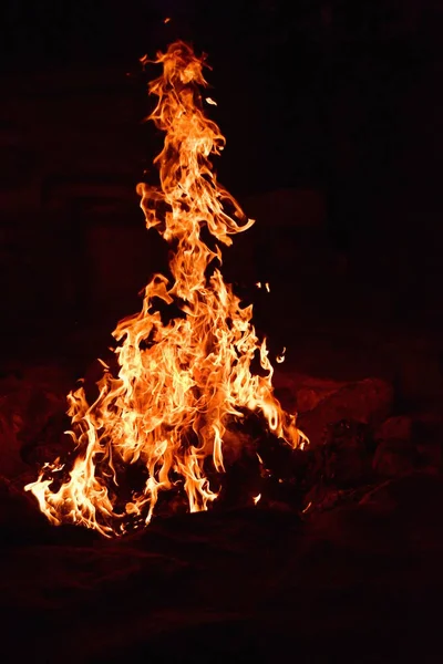 Hot coals in an outdoor fireplace. South Bohemia — Stock Photo, Image