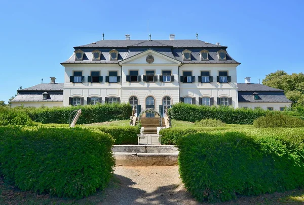 Namest na Hane Chateau, un ancien bâtiment de style français dans la mi — Photo