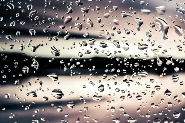 Wassertropfen Auf Buntem Hintergrund — Stockfoto