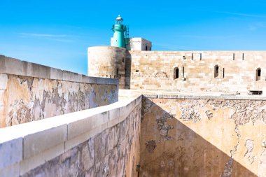 Ortigia, Syracuse, İtalya / Aralık 2018: Maniace kalede Syracuse (Castello Maniace)