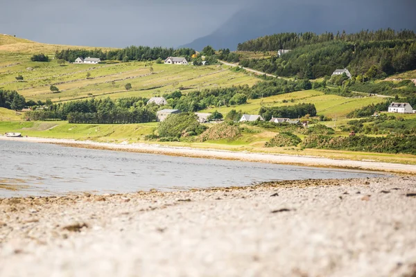 Belles Rives Ensoleillées Des Hauts Plateaux Juste Extérieur Ville Ullapool — Photo