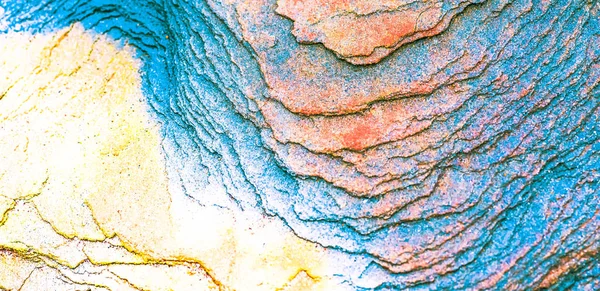 Rocce sedimentarie strati rocciosi colorati formati attraverso cementa — Foto Stock