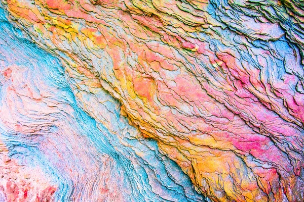 Coloridas rocas sedimentarias formadas por la acumulación de sedime — Foto de Stock