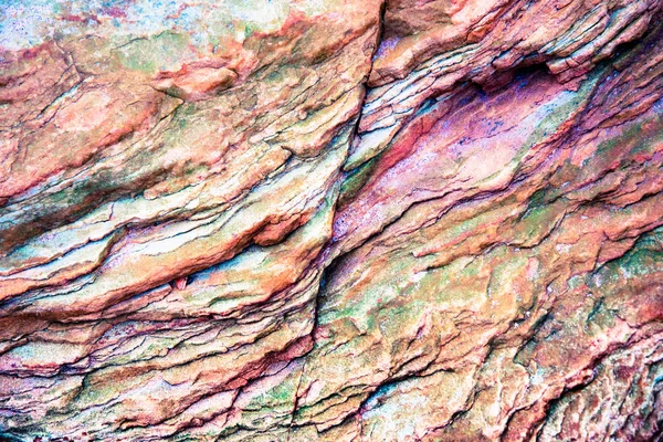 하단 퇴적 물에서 여러 가지 빛깔의 암석 벽 레드 오렌지 다크 레이 — 스톡 사진