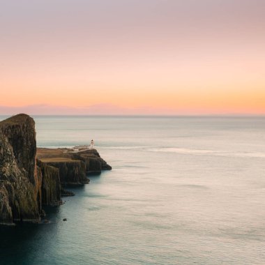 Neist Point Deniz Feneri, Skye Adası, c ile güzel gün batımı