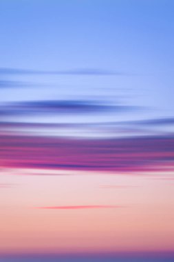 Okyanus günbatımı gökyüzü - muhteşem panorama alacakaranlık gökyüzü ve huzurlu w