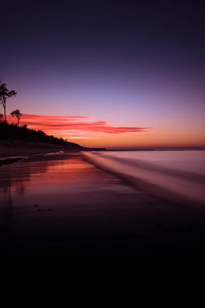 Océano puesta del sol cielo - magnífico panorama crepúsculo cielo y w pacífica — Foto de Stock