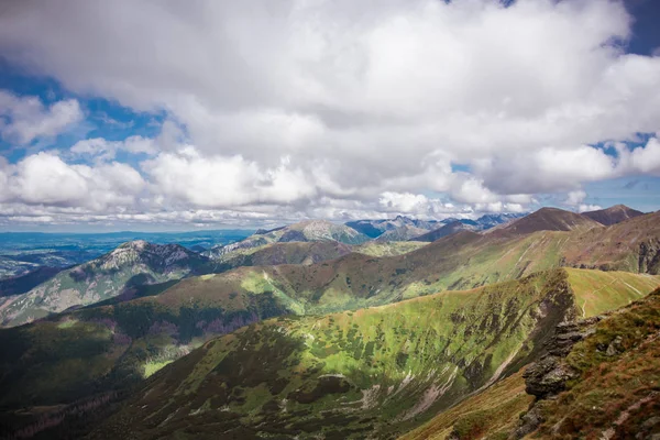 Prachtige Tatra gebergte in Zuid-Polen - deel van Karpaty — Stockfoto