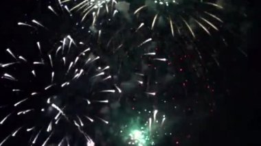 Gökyüzünde havai fişekler