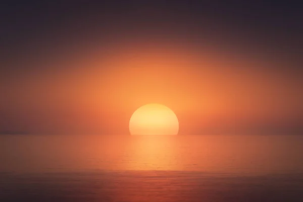 Puesta Sol Roja Con Gran Sol Sobre Mar —  Fotos de Stock