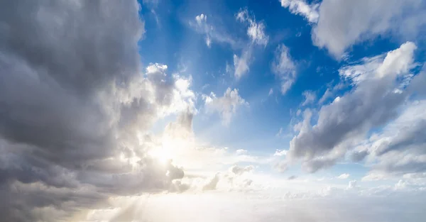 Cloudscape Μπλε Ουρανό Και Σύννεφα — Φωτογραφία Αρχείου