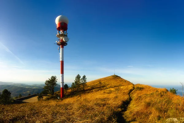 Antenna and telecommunications tower on Jata mountain — Stock Photo, Image