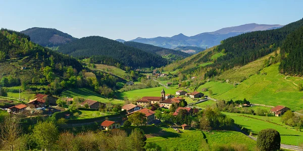 Panorama wioski Arrazola w kraju Basków — Zdjęcie stockowe