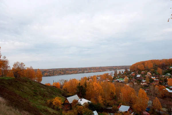 Volga Folyó Őszi Ples Város — Stock Fotó