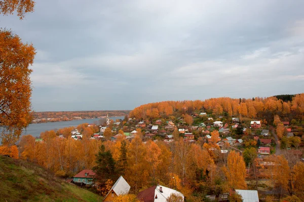 Volga Folyó Őszi Ples Város — Stock Fotó