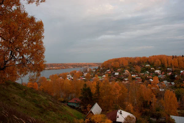 Volga Folyó Őszi Ples Város — Stock Fotó