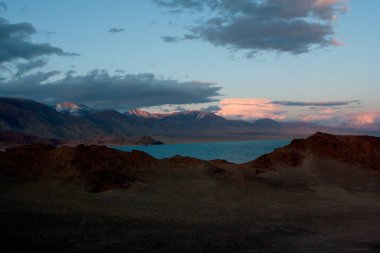 Moğolistan Tolbo göl alanı