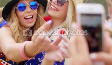 Kendi kendine portre Müzik Festivali'nde yapma arkadaşlar