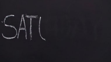 Kelime 'tahtaya yazıldı Cumartesi'