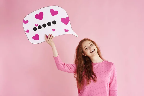 Retrato Una Mujer Alegre Sosteniendo Burbuja Del Pensamiento Toma Del — Foto de Stock