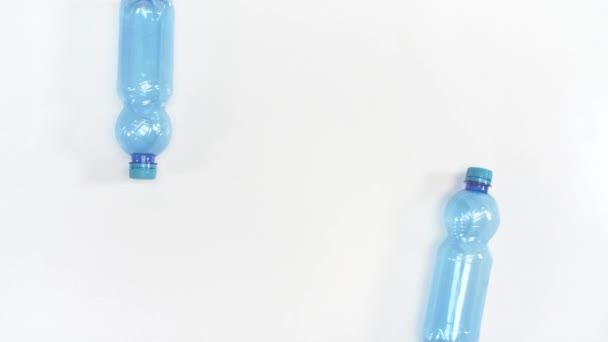 Schiacciato Bottiglie Plastica Riciclaggio — Video Stock