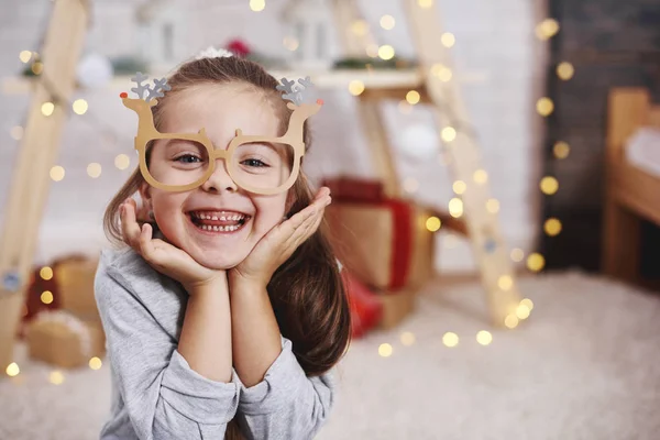 Retrato Menina Adorável Com Óculos Engraçados — Fotografia de Stock