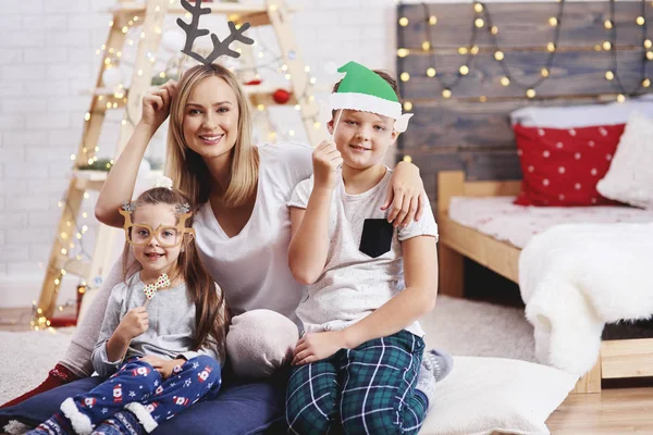 Retrato Mãe Filhos Natal — Fotografia de Stock