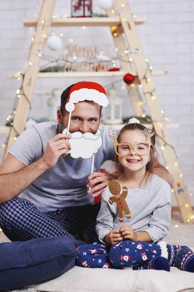Πορτρέτο Του Ευτυχισμένη Κόρη Και Πατέρας Στην Περίοδο Των Χριστουγέννων — Φωτογραφία Αρχείου
