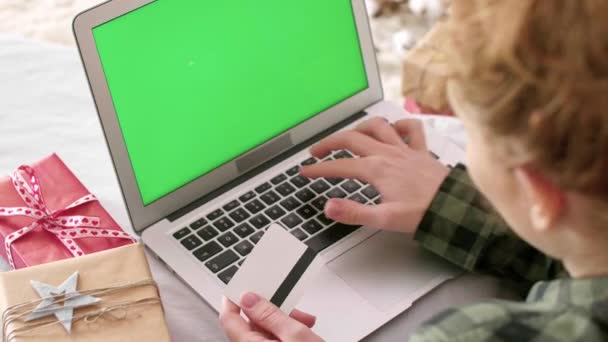 Mujer Escribiendo Teclado Computadora — Vídeos de Stock