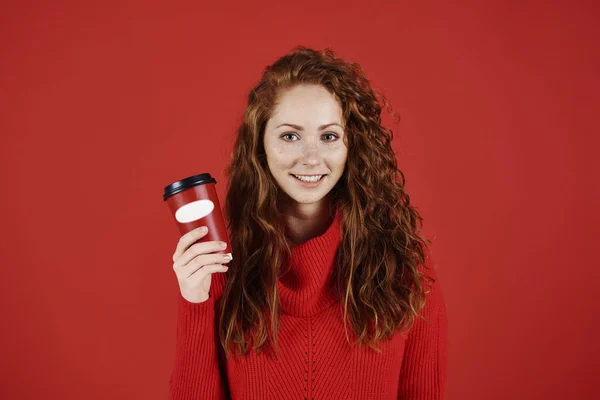 Portrait Smiling Girl Holding Disposable Mug Coffee — Stock Photo, Image