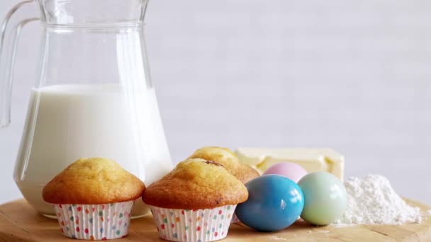 Läckra Choklad Cupcakes Till Påsk — Stockvideo