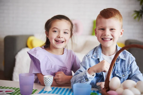 Portrait Smiling Kids Easter Time — Stock Photo, Image