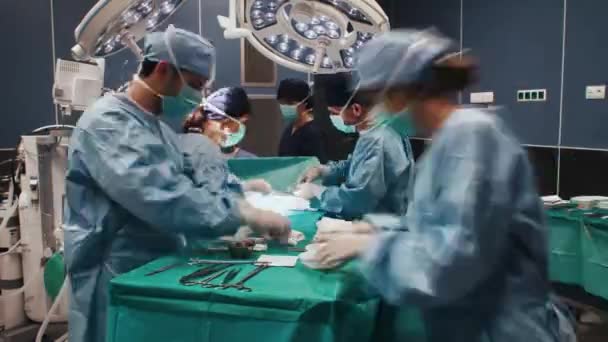 Time Lapse Svår Operation Upptagen Kirurger — Stockvideo