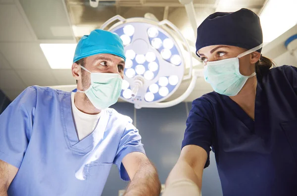 Two Surgeons Standing Face Face — Stock Photo, Image