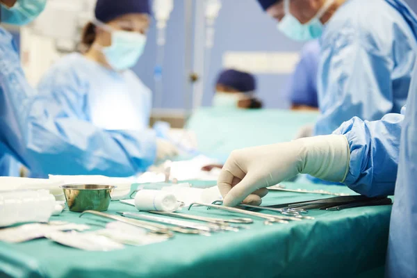 Basic Equipment Surgeon Table — Stock Photo, Image