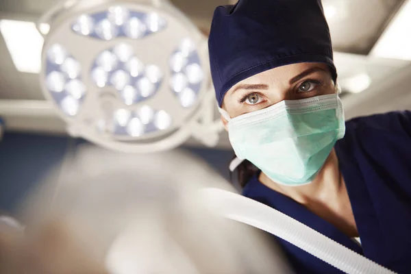 Portrait Female Anesthesiologist Operating Room — Stock Photo, Image