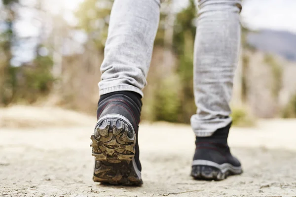 Low Section Man Hiking Mountains — Stock Photo, Image