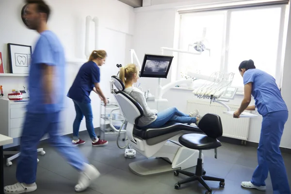 Visión Borrosa Los Dentistas Mujer Clínica Del Dentista — Foto de Stock