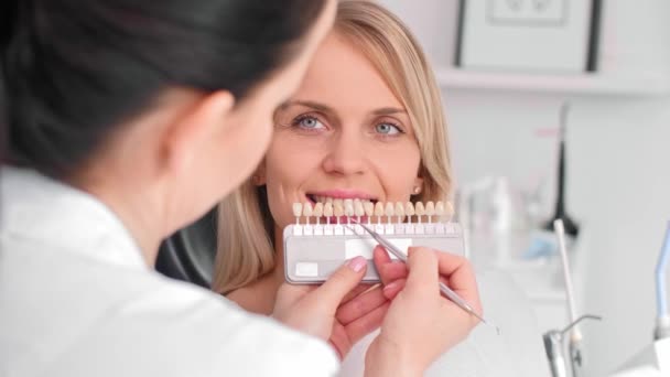 Ženský Zubař Práci Zubaře — Stock video