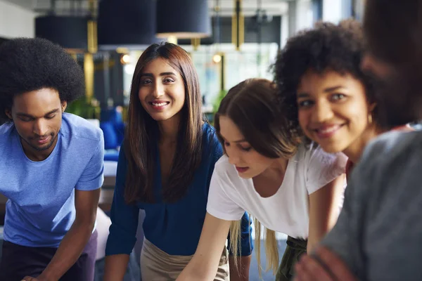 Lluvia Ideas Los Jóvenes Empresarios — Foto de Stock