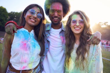 En iyi arkadaşlarla iyi parti 