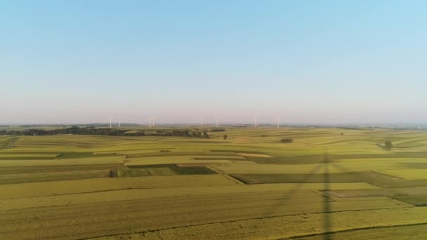 Drone Weergave Van Windturbines Die Elektriciteit Opwekken — Stockvideo